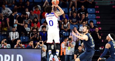 Fenerbahçe Beko'yu 101-93 mağlup eden Anadolu Efes seriyi eşitledi