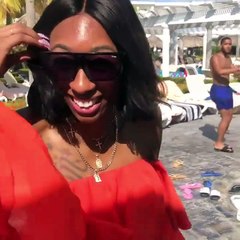 Elle vient séduire un inconnu et quand elle se retourne, grosse surprise !