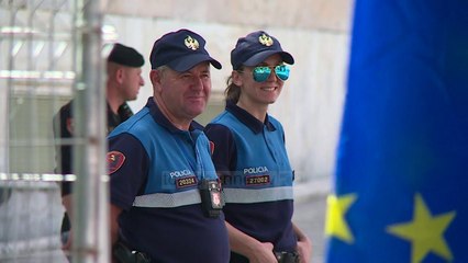 Përgatitjet për protestën/ Rrethohet Kryeministria, policia shpreh shqetësimin