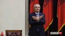 Report TV - Meta formon simbolin e shqiponjës pas firmosi anulimin e zgjedhjeve të 30 qershorit