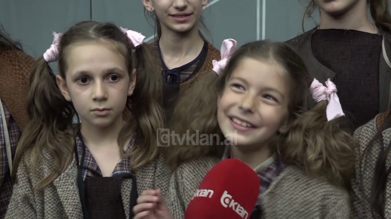 Premiera e musicalit “Annie”