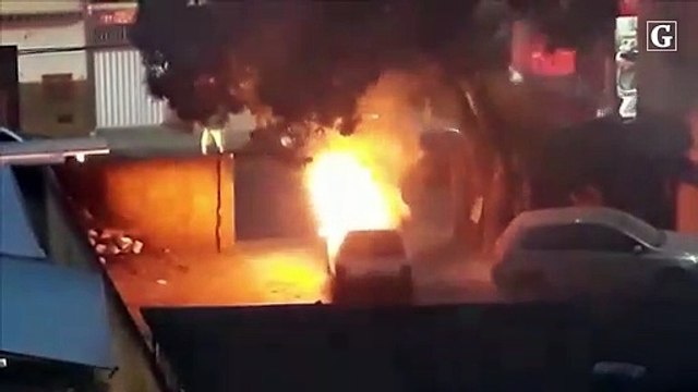 Carro pega fogo em Colatina