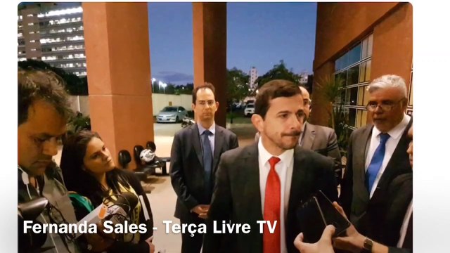 URGENTE: Furo de reportagem do Terça livre advogado de Adélio pode ter feito confissão de que seu cliente não agiu sozinho e EMISSORAS DE TVS ESTÃO PAGANDO TODOS ADVOGADOS DE Adélio Bispo, homem que tentou assassinar Jair Bolsonaro