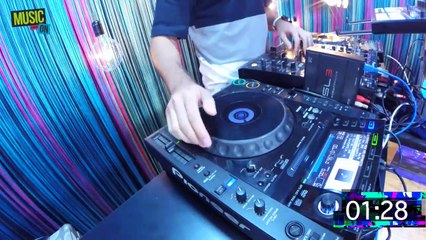 Semifinal KLM DJ Challenge: DJ Robert Moreno vs. DJ Treekoo