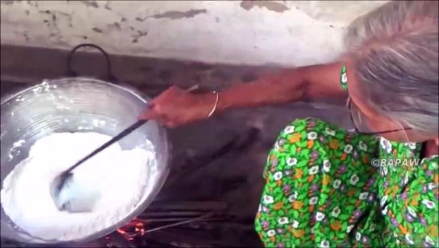 Village Aliments Doux Traditionnels Goûters préparés dans mon Village par la grand-mère