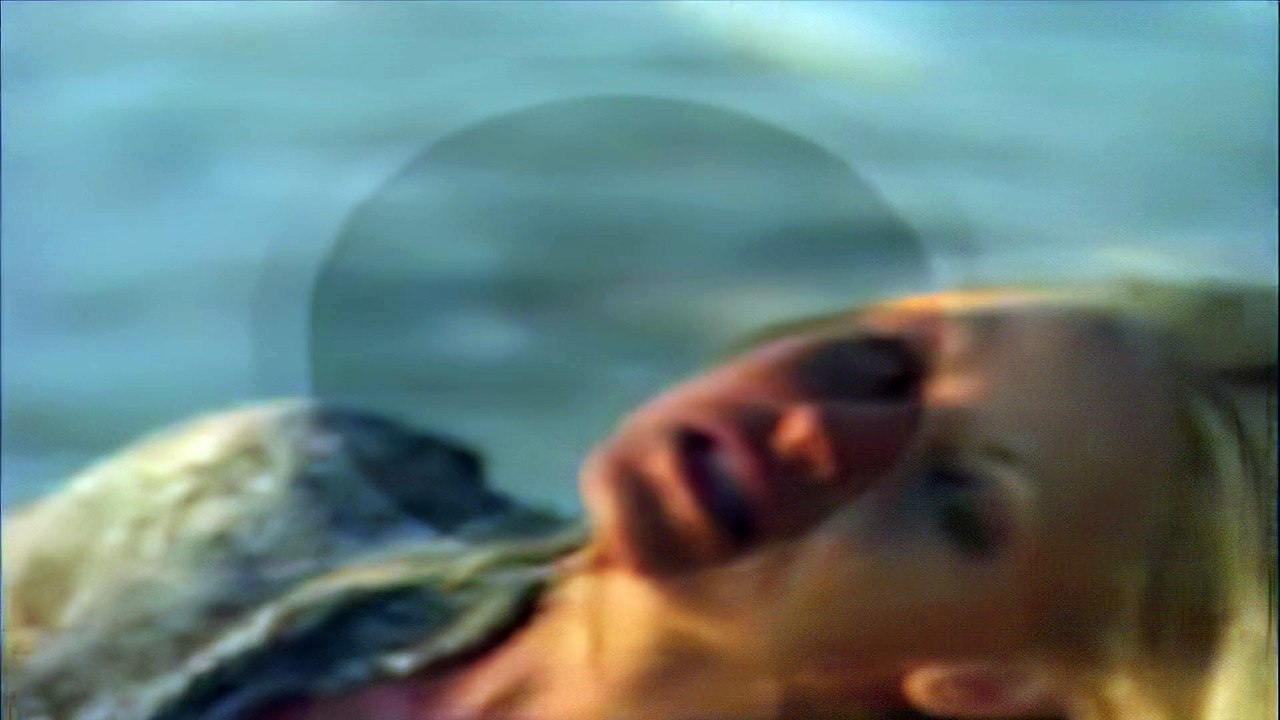 Trish Stratus WrestleMania X8