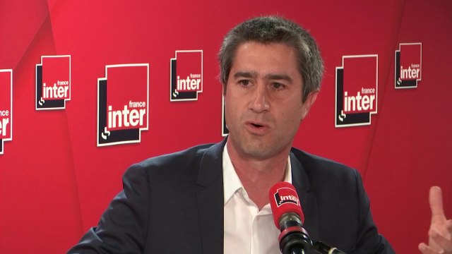 François Ruffin, député LFI de la Somme, sur sa proposition d'interdire les vols intérieurs : Il ne suffira pas de faire appel à la bonne volonté des consommateurs (..) du coup il faut des lois.