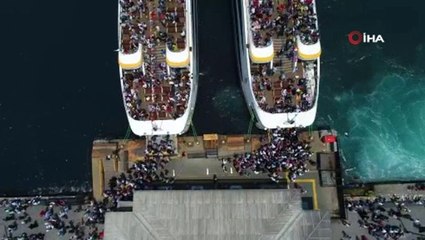 İstanbullular Ramazan Bayramı'nda vapurlara akın etti