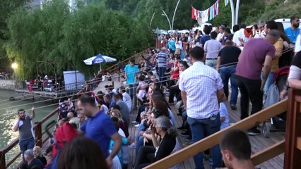 Rafting Dünya Şampiyonası'nda gece yarışları yapıldı
