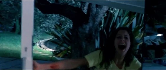 Dario Argento soupirs dans un corridor lointain