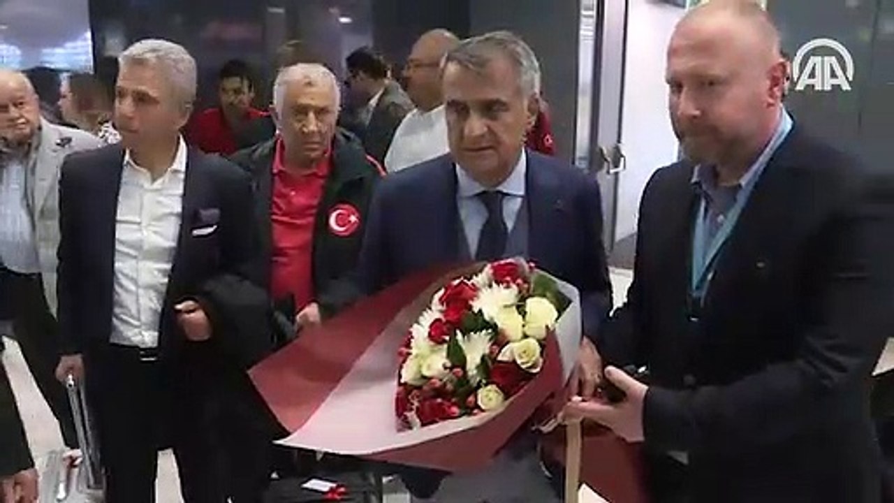 Milliler bayraklarla karşılandı