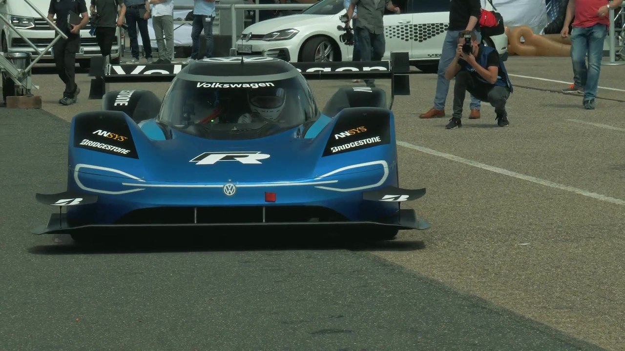 Weltrekord - Im VW ID. R in 6:05 min über die Nordschleife
