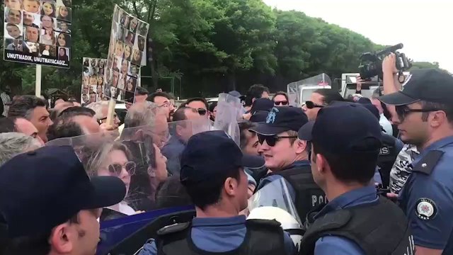 AYM önünde Çorlu ailelerine plastik mermili müdahale