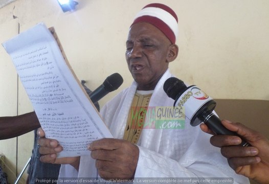 Imam Elhadj Karamo de Kankan à propos de la prière en maninka: ‘’Allah yi Ismaila bô cheytane bolo’’