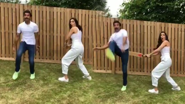 Deepika Padukone hits Ranveer Singh; Video goes viral | FilmiBeat