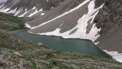Mercan Vadisi'nin buzul gölleri yazın başka güzel
