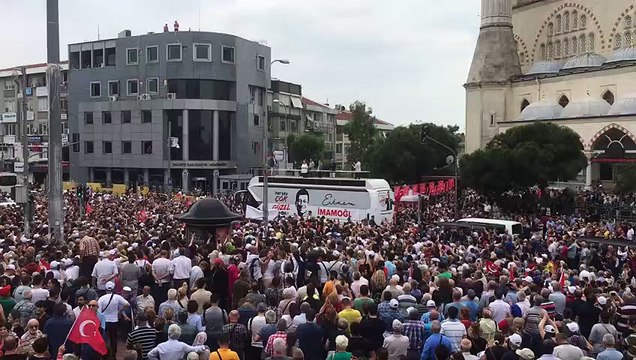 Ekrem İmamoğlu: Kimin parasını kime dağıtıyorsunuz dediler, şimdi diyorlar ki bu indirimleri biz yaptık