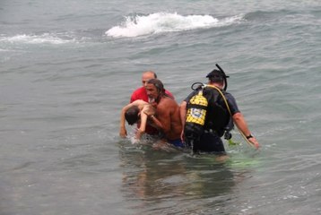 Serinlemek için girdiği deniz sonu oldu