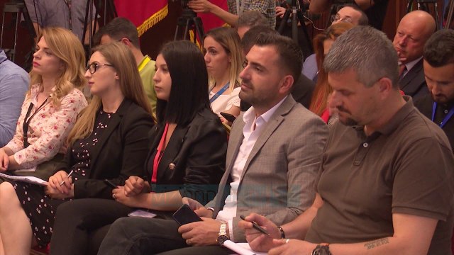 Meta nis konsultimet për datën e re të zgjedhjeve - News, Lajme - Vizion Plus