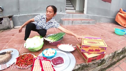 Bà Tân Vlog - Nấu Nồi Mì Siêu Cay Khổng Lồ To Nhất Xóm