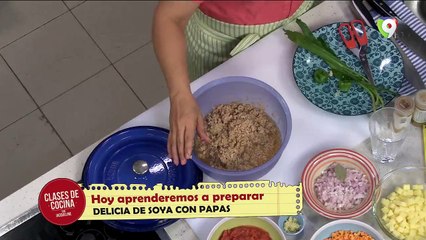 Hoy en clases de cocina Delicia de soya con pápa y tarta de pápa y berenjena