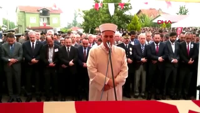 KÜTAHYA Şehit Uzman Jandarma Çavuş Emre Üçkan son yolculuğuna uğurlandı-1