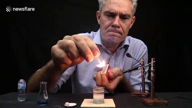 Australian science teacher performs ASMR experiments using tiny equipment