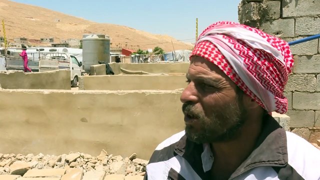 لبنان يفرض على اللاجئين السوريين هدم غرف بنوها في مخيمات عشوائية