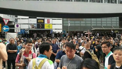 Protesto termina em confronto em Hong Kong