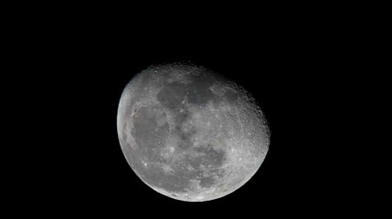 Les restes d’un astéroïde cachés sur la Lune