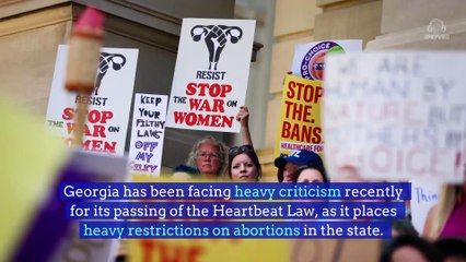 Ariana Grande Donates $250,000 to Planned Parenthood