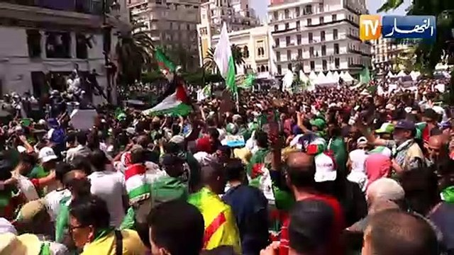 سياسة: الحراك الشعبي..تعددت المبادرات والحوار مع وقف التنفيذ