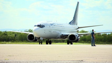 Des Boeing 737 à l'aéroport de Rivière-du-Loup
