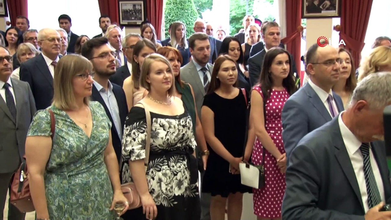 Rus Büyükelçi Yerhov'dan S-400 açıklaması:'Rusya Federasyonu’nun S-400 ile ilgili duruşunda herhangi bir değişiklik yoktur ve değişmeyecektir de. Rusya Federasyonu olarak Türkiye Cumhuriyeti’ne karşı bir takım sorumluluklar üstlenmiş olmakta