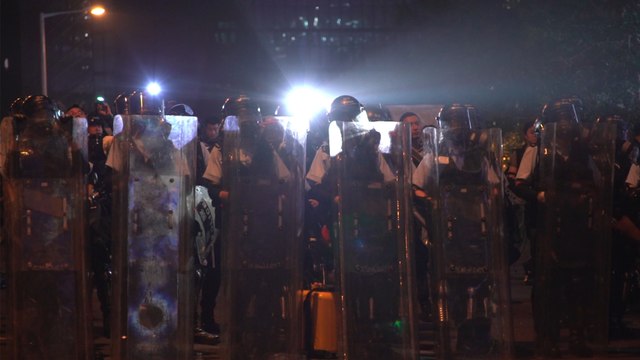 More tear gas fired as Hong Kong police and extradition bill protesters renew clashes