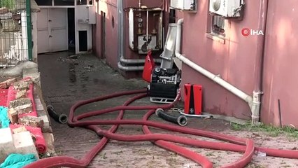 Pendik’de bir hastanenin bodrumunu su bastı