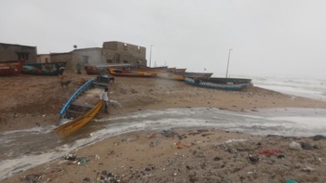 Desalojan a cerca de 300.000 personas en la costa oeste de India por el paso de un ciclón