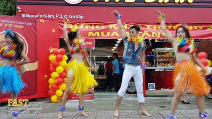 Nhóm Nhảy Hawaii Biểu Diễn Khai Trương Của Hàng Gà Rán Ở Gò Vấp - 0932.995.932