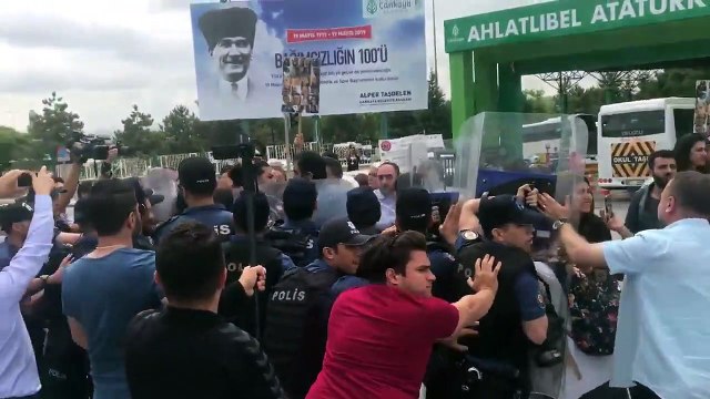 Çorlu tren faciasında oğlunu kaybeden Mısra Öz Sel: Beni istediğin kadar tutup fırlat; son nefesime kadar haykıracağım hak, hukuk, adalet diye