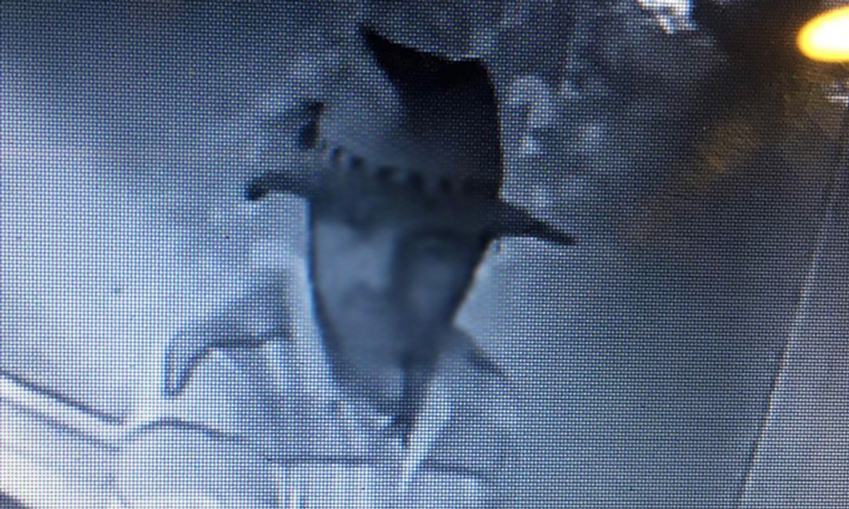 16 kamerayı durduran hırsız, 1 kamerayı unutunca yakalandı