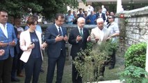 CHP Lideri Kılıçdaroğlu ve Ekrem İmamoğlu Hızır Bey’in kabrini ziyaret etti