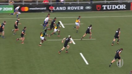 Big second row JJ van der Mescht romps up the field!