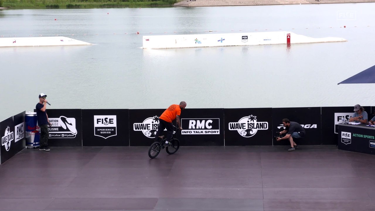 Alex Jumelin 1er BMX FLATLANDLAND - FISE Xperience Wave Island, Monteux 2019