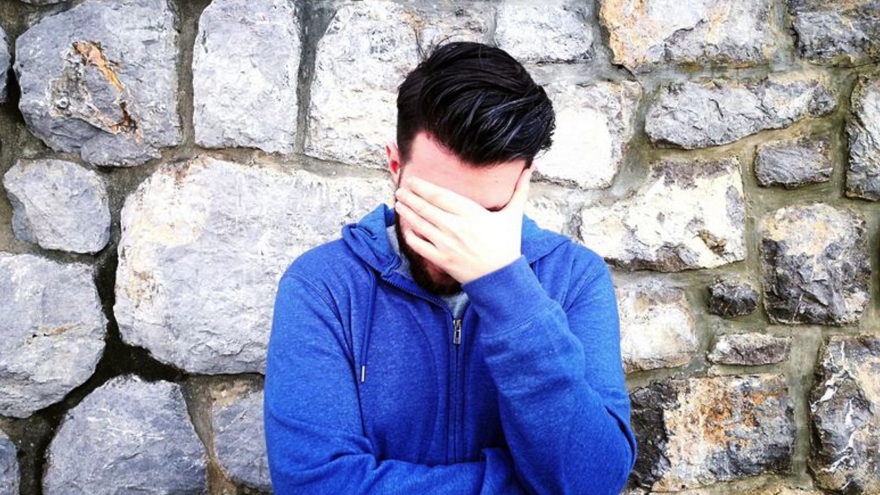 Dopo aver caricato una foto su di un sito immobiliare, si è accorto  dell’errore grossolano