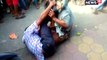 ...जब नशे में धुत्त शराबियों ने बस स्टैंड पर काटा बवाल, देखें VIDEO-FIGHT between two intoxicated alcoholics dramatic seen on bus stop in Madhya pradesh-hydap
