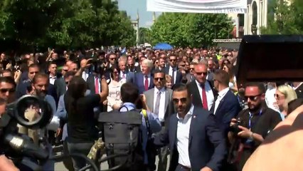 Kosovo: Clinton en invité d'honneur pour fêter "vingt ans de liberté"