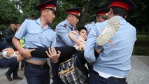 برخورد قضایی با یک‌‌هزار معترض به انتخابات ریاست جمهوری در قزاقستان