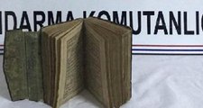 Ali Şir Nevai'nin 15'inci yüzyıla ait şiir kitabı ile yakalandı! Değeri 100 bin dolar