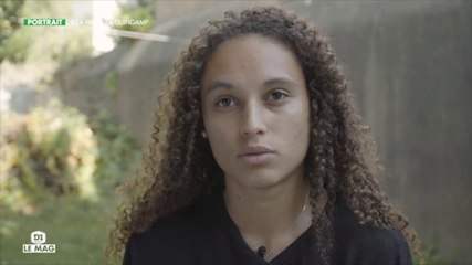 Portrait - Ella Pallis