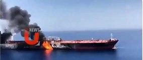 أول مشاهد جوية من حريق ناقلة النفط اليابانية فى بحر عٌمان